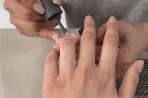 How to do Shellac Nails at Home (Step by Step Guide)