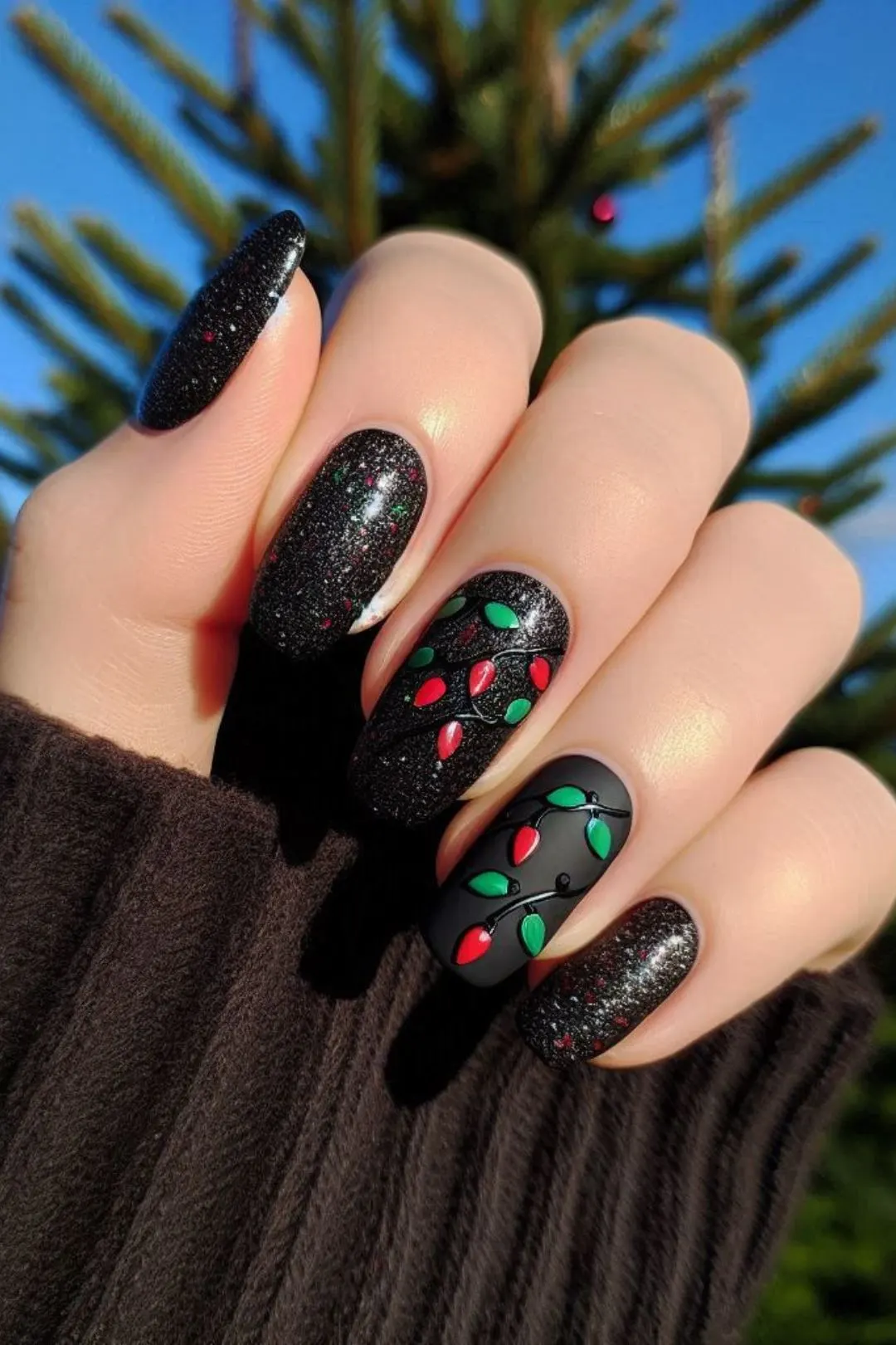https://ukbeautyroom.com/wp-content/uploads/2024/10/christmas-nails-black-33.jpg.webp?utm_source=chatgpt.com