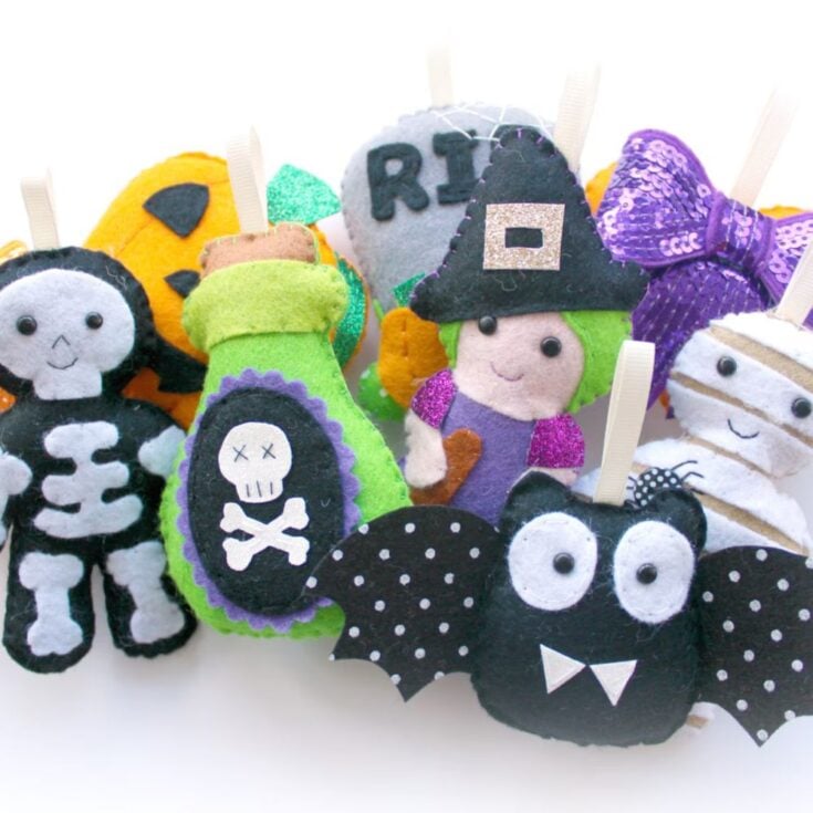 Image for Felt Halloween Garland Kit