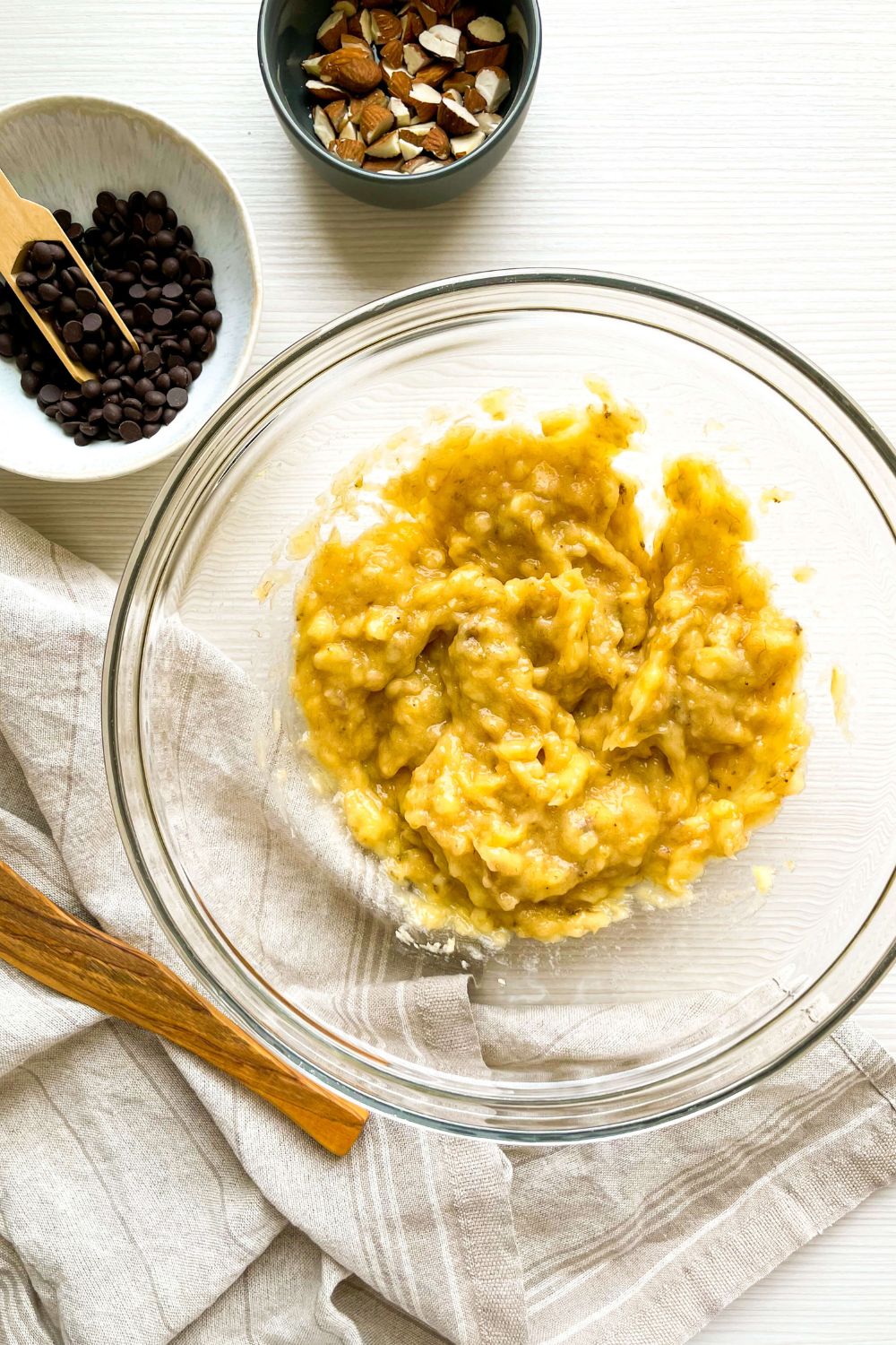 almond chocolate banana bread