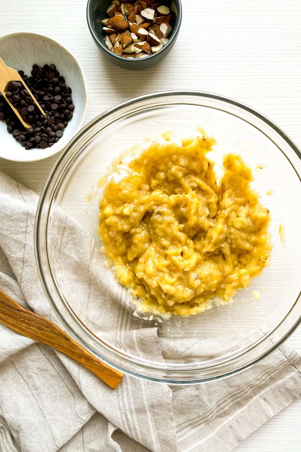 almond chocolate banana bread