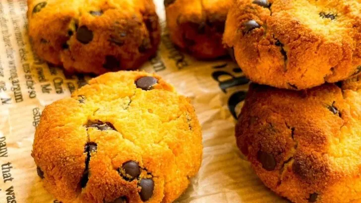 coconut flour chocolate chip cookies