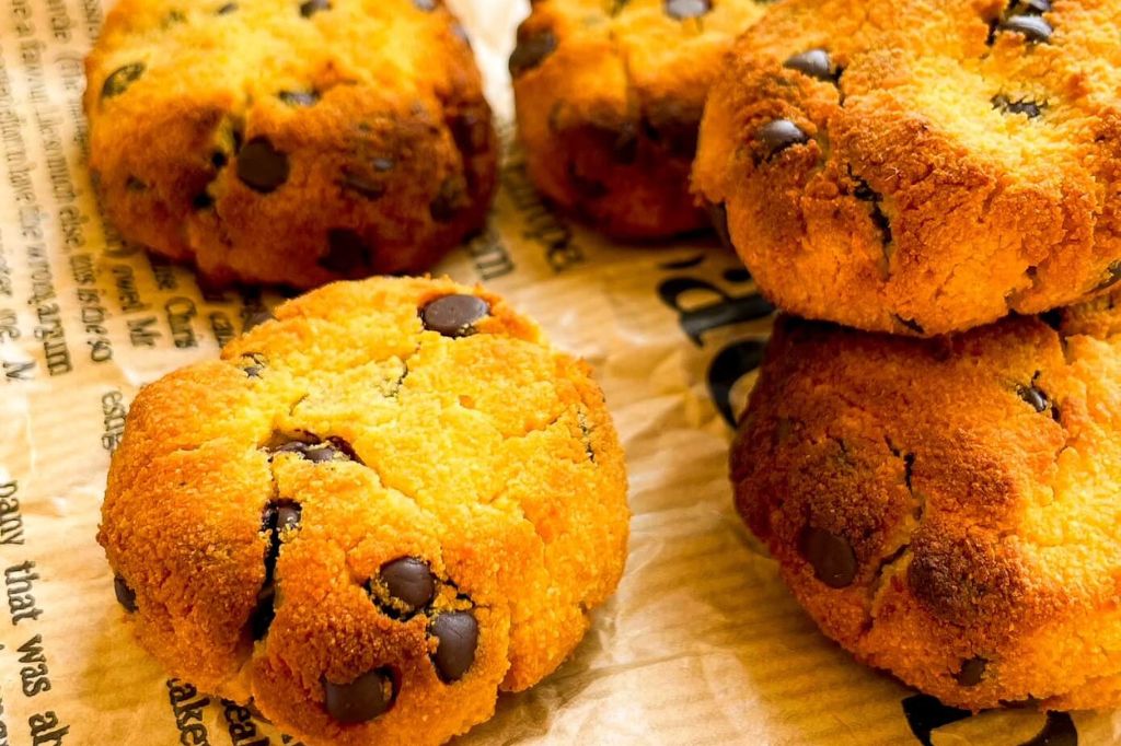 coconut flour chocolate chip cookies