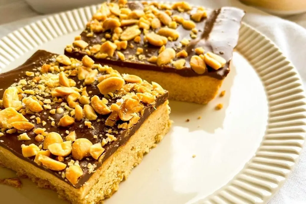Peanut Butter Shortbread Bars